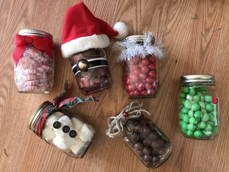 DIY Jar Christmas Candy Jar