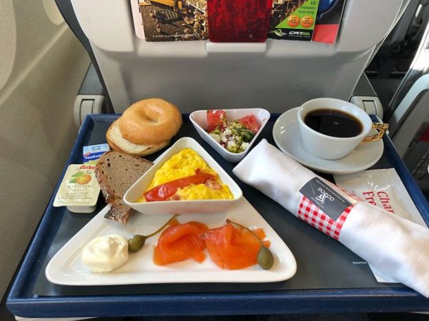 Top 5 In-Flight meals That You Will Think of Even Outside The Cabin
