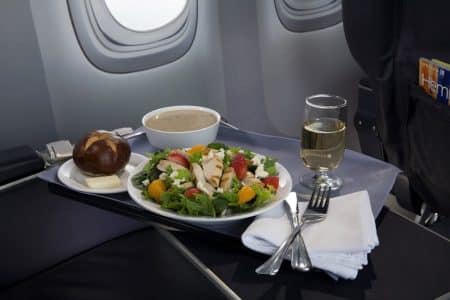 Top 5 In-Flight meals That You Will Think of Even Outside The Cabin