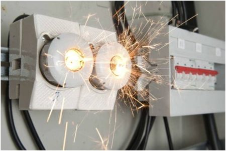 5 Common Electrical Hazards in The Home