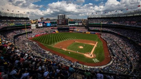 MLB Travel Guide: Best of Each Division MLB Travel Guide: Best of Each Division