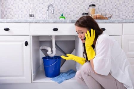 7 Signs That Indicate You Need to Call a Plumber