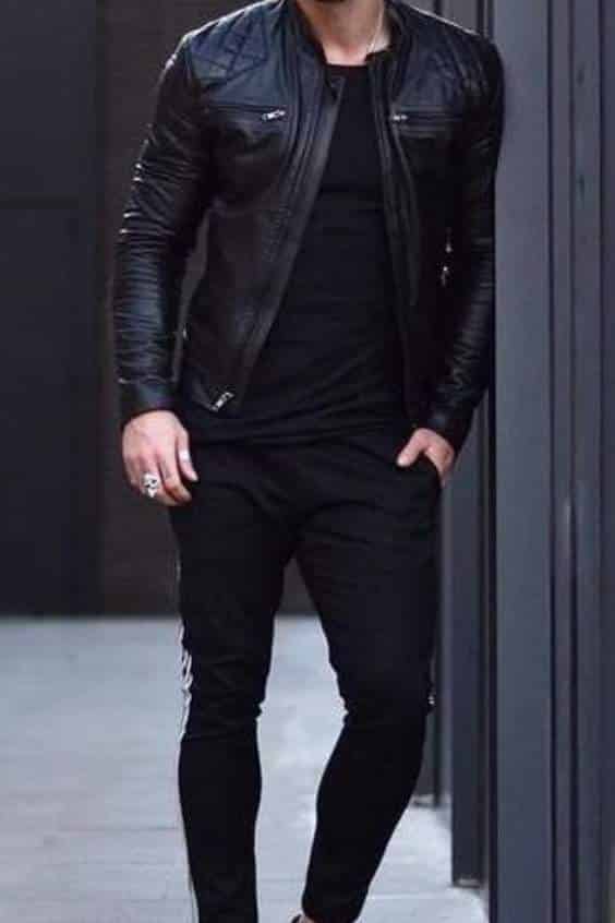 Top Fashion All Black Outfit