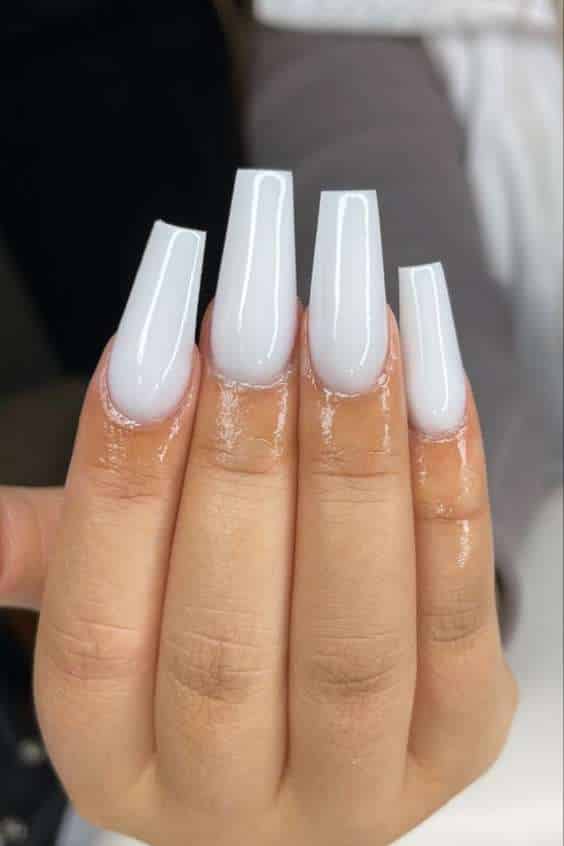 White nails acrylic