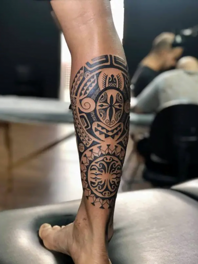 Beautiful Samoan Leg Tattoo