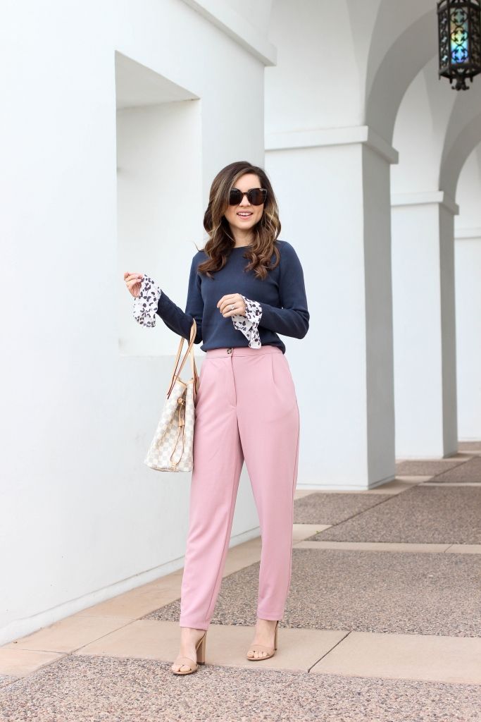 How Do Fashion Trends Influence Pink Pants for Women