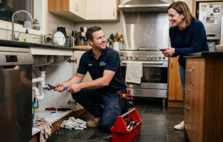 How Hiring a Local Plumber Quickly Resolves Plumbing Emergencies Local Plumber Quickly Resolves Plumbing Emergencies